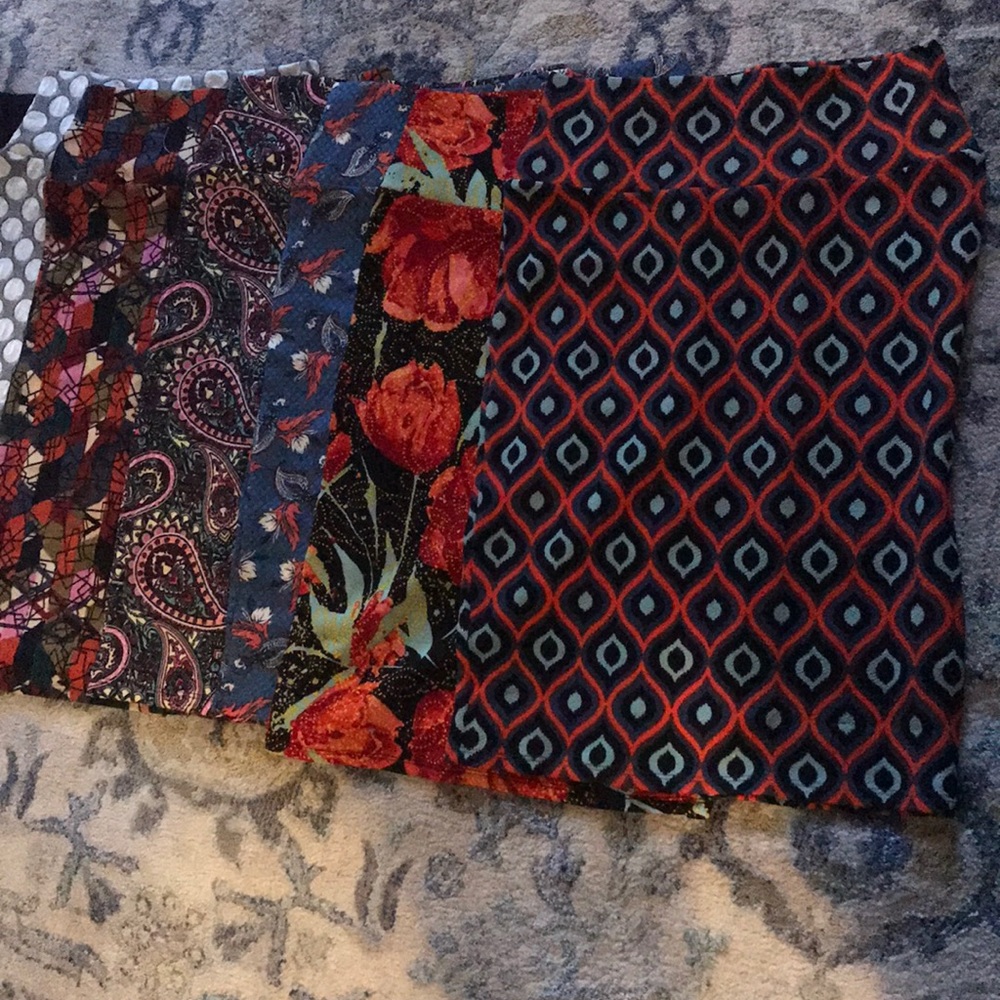 LulaRoe Skirt Bundle - Picture 3 of 4